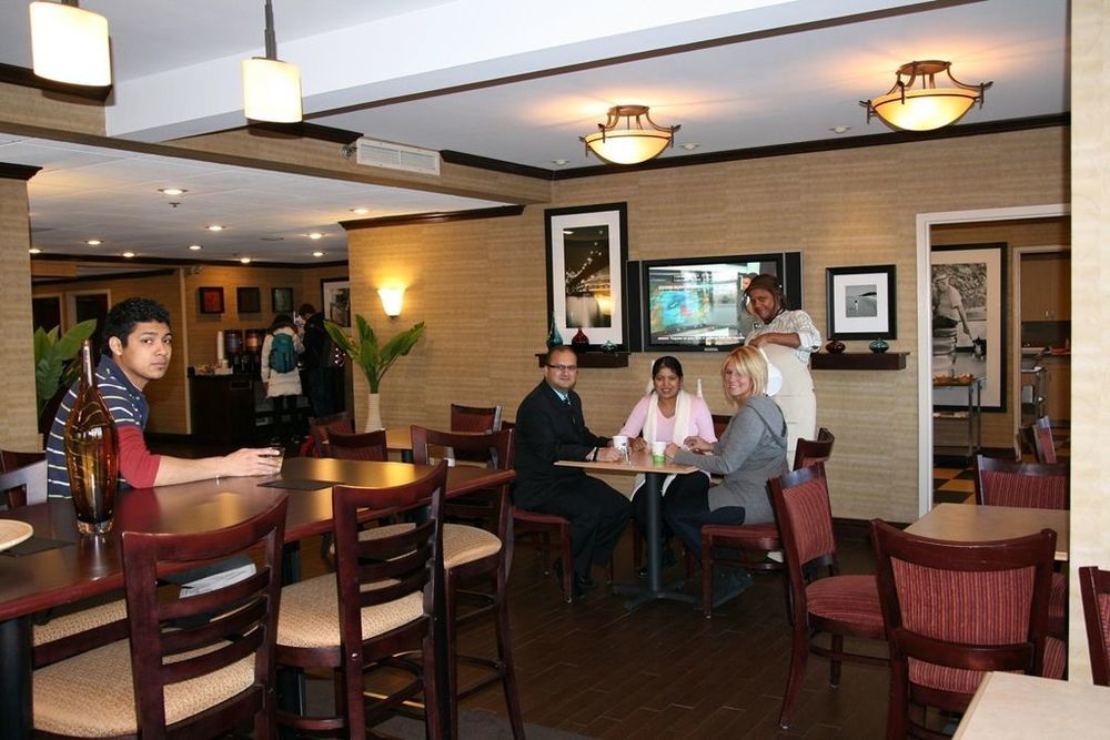 Holiday Inn Express - Newark Airport - Elizabeth, An Ihg Hotel Restaurant foto